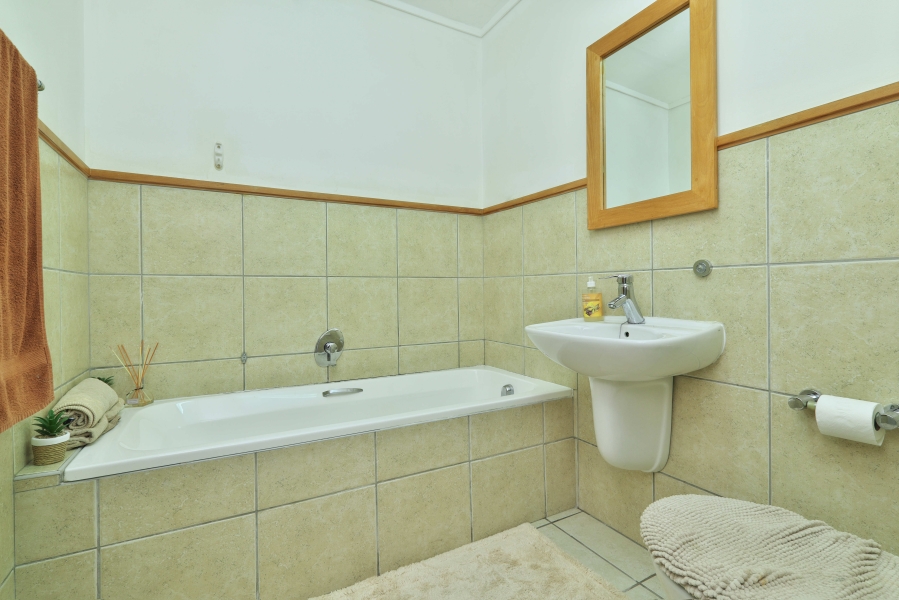 2 Bedroom Property for Sale in Humewood Eastern Cape